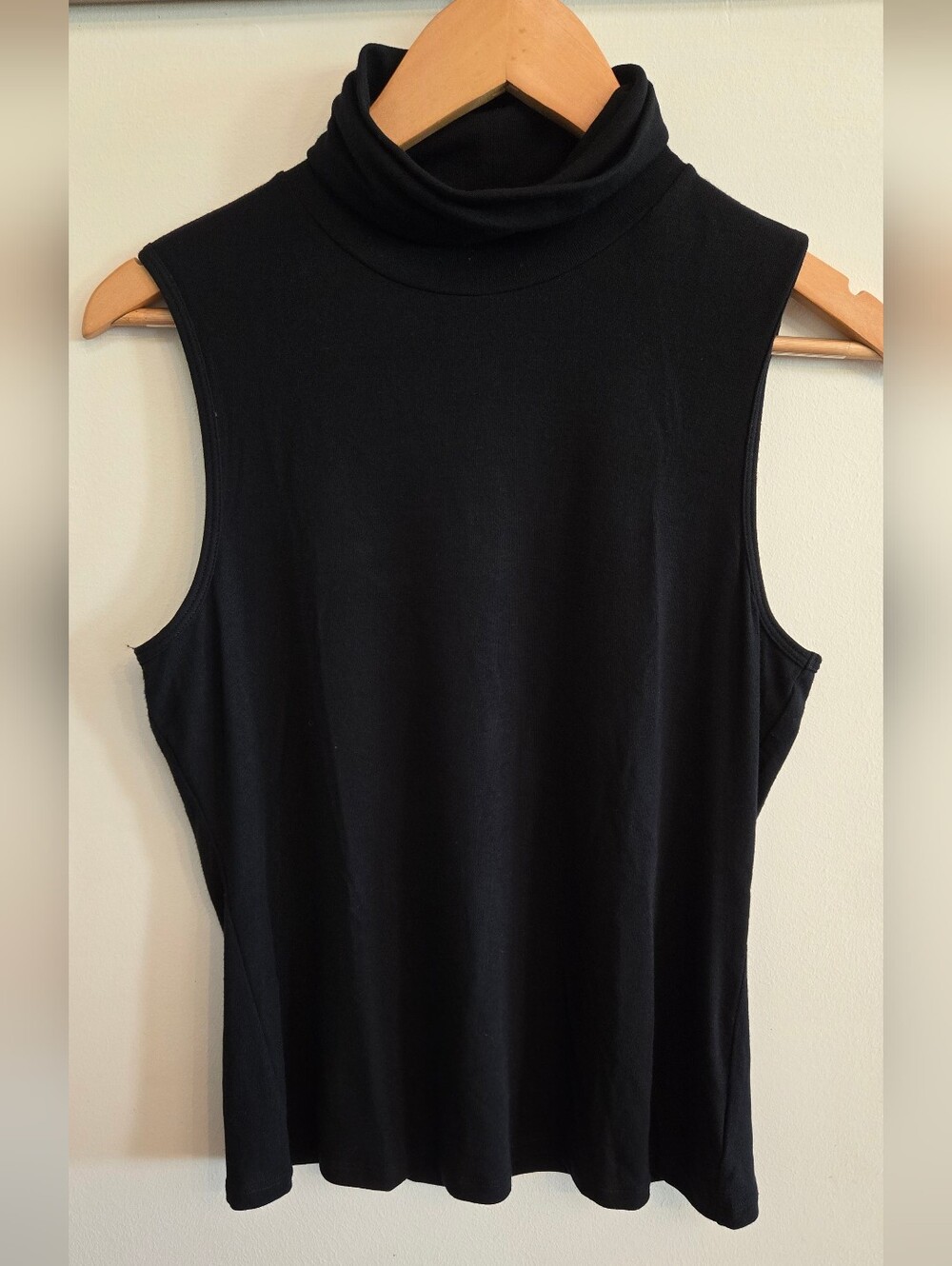Theory Wendel Lightweight Black Ribbed Sleeveless Turtleneck Tank